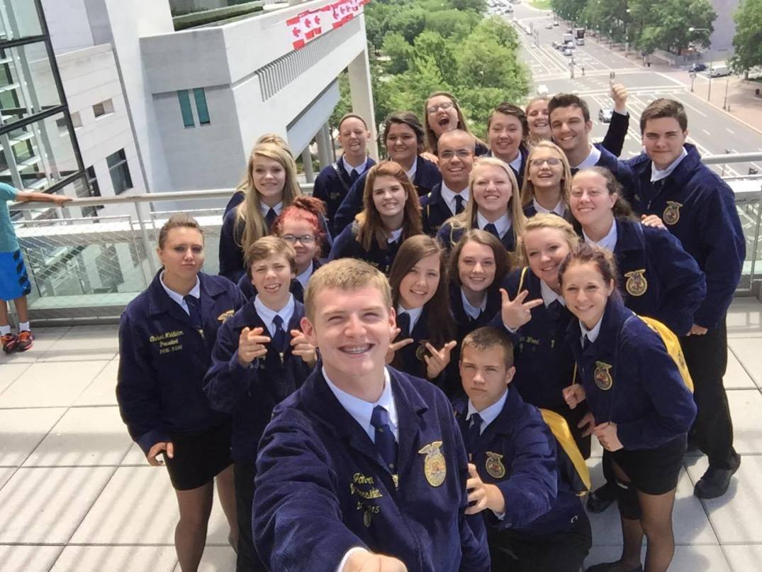 12636926_932374306861741_594783618_o